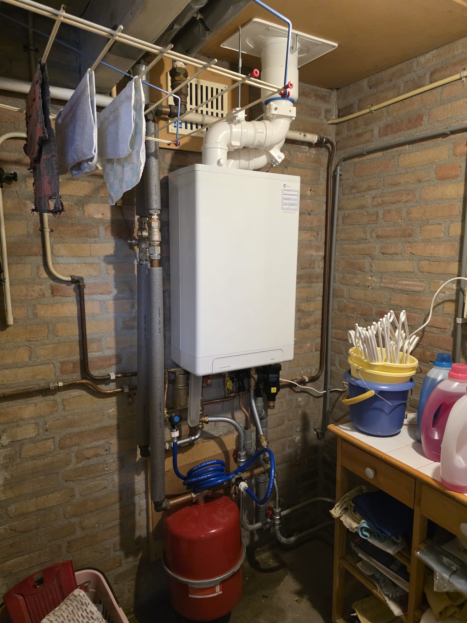 CV-ketel in bijkeuken